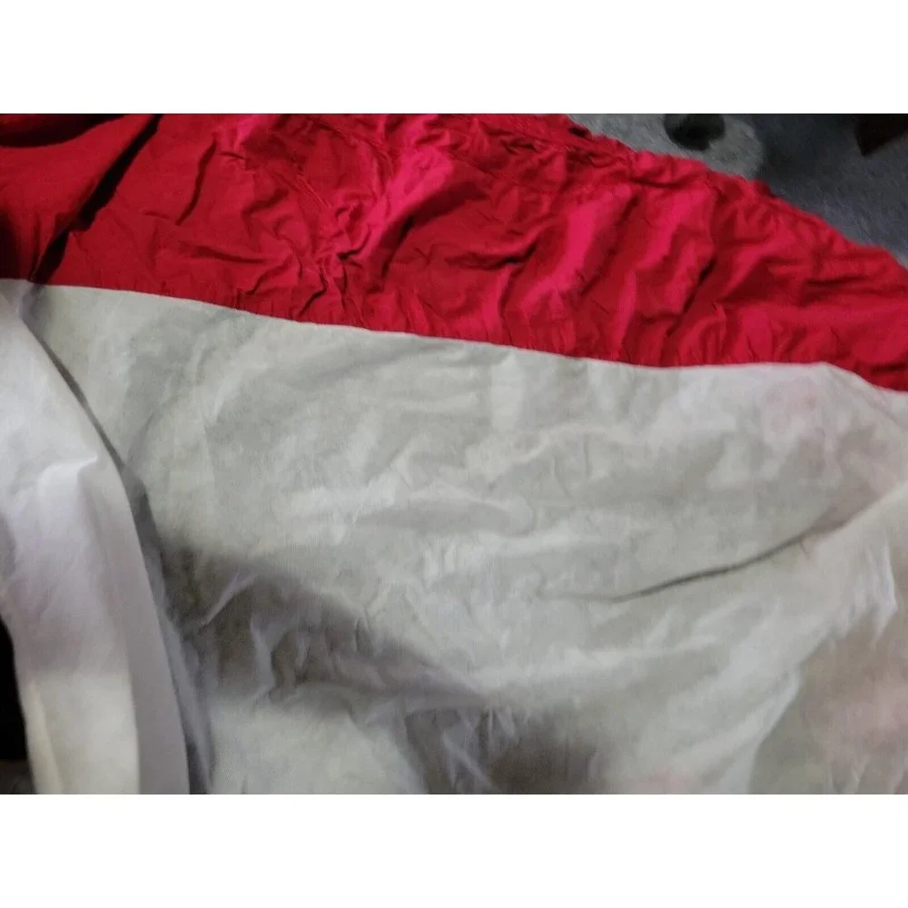 Candies Bedskirt Twin Christmas Red Embroidered Ribbon 15in Drop Vintage
